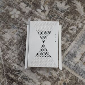 Universal Wireless WiFi Extender Signal Booster 300Mbps Range Repeater